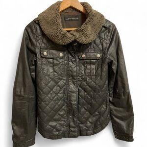 Zara VINTAGE. Quilted Puffer Jacket with Brown Fur Collar